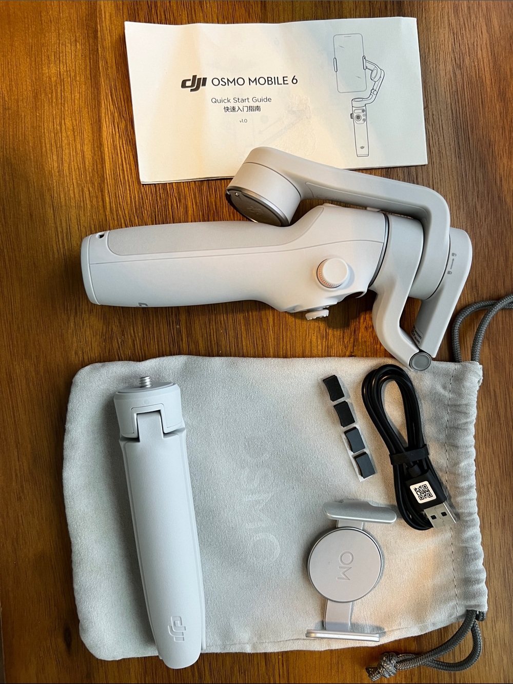 DJI Osmo Mobile 6 Gimbal Stabilizer in Light Gray
